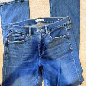 LOFT Straight-Leg Jeans in Medium Blue Wash